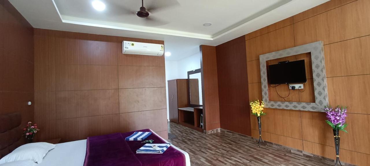 Coral Garden Resort Ram Nagar Buitenkant foto